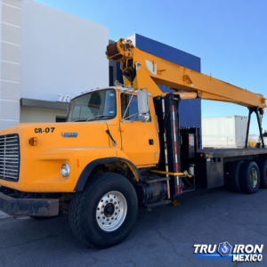 GRUA TITAN 1993 MANITEX 2592 EN FORD L8000 DE 25 US TON